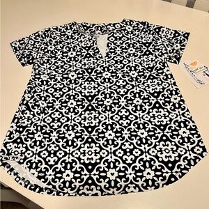 Lulu-B UPF Cooling Fabric Short Sleeve Split V-Neck Black White Print Large NWT​